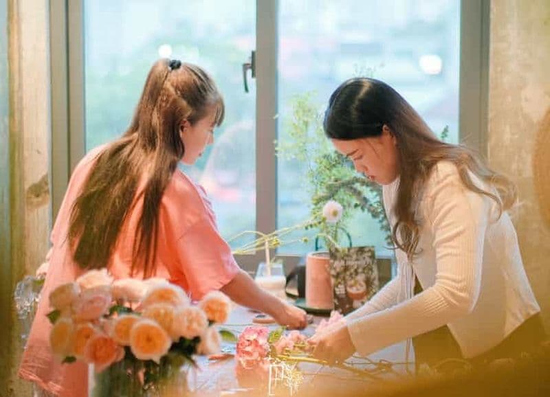 Hô Chi Minh-Ville : atelier d'art floral vietnamien
