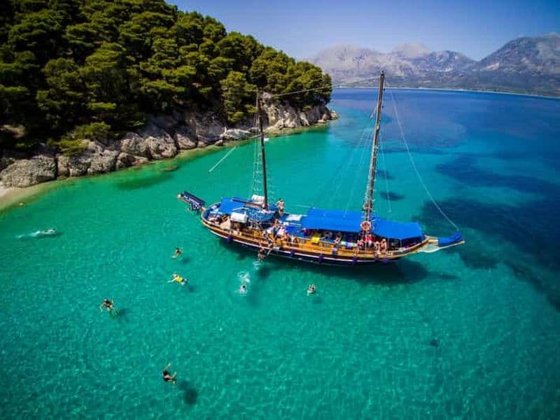 Billet Au départ de Nydri : Croisière d'une journée sur les îles oubliées de Leucade avec déjeuner