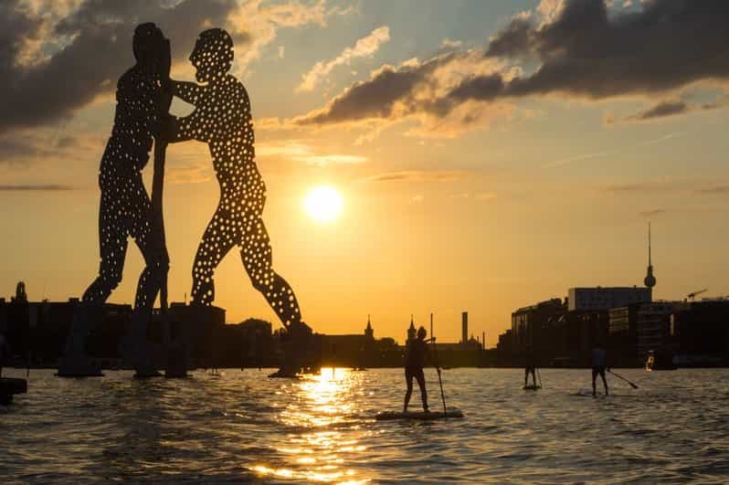 Berlin : SUP Sunset Tour à l'homme-molécule