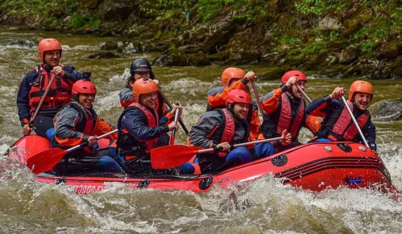 Rafting dans la vallée de la Bistrita