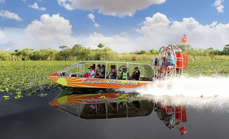 Billet Depuis Miami : hydroglisseur dans les Everglades, spectacle animalier et transfert en bus