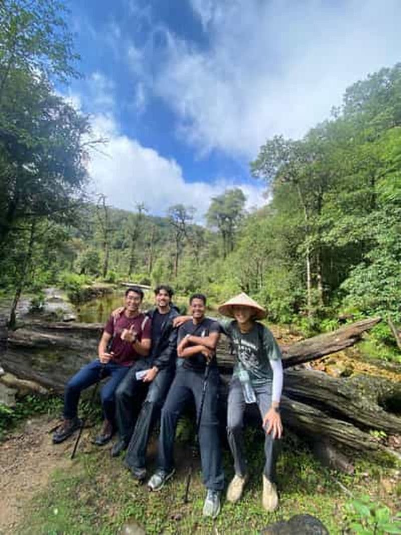 Sa Pa : trek d'une journée au pic Fansipan avec un guide de la région