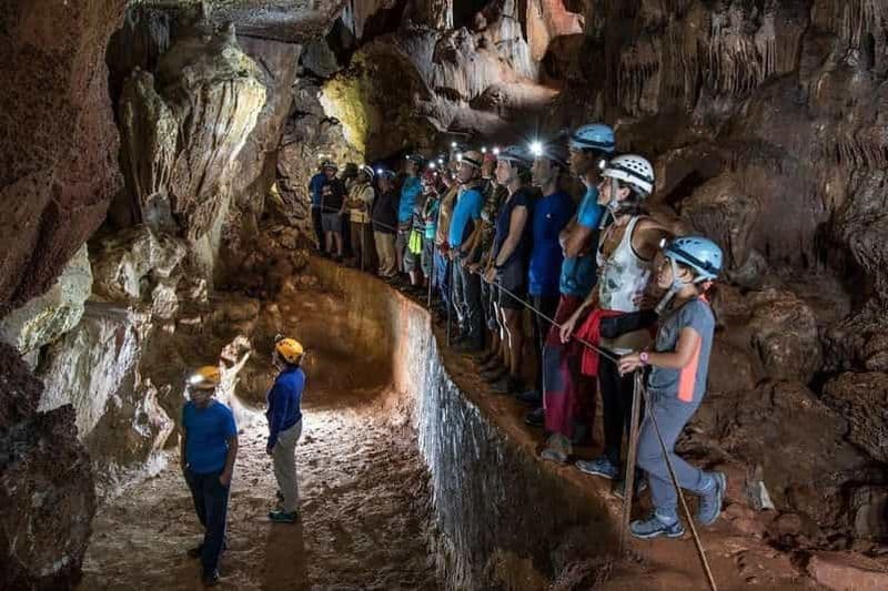 Serra dos Candeeiros : la grotte d'Alcobertas et le parc naturel