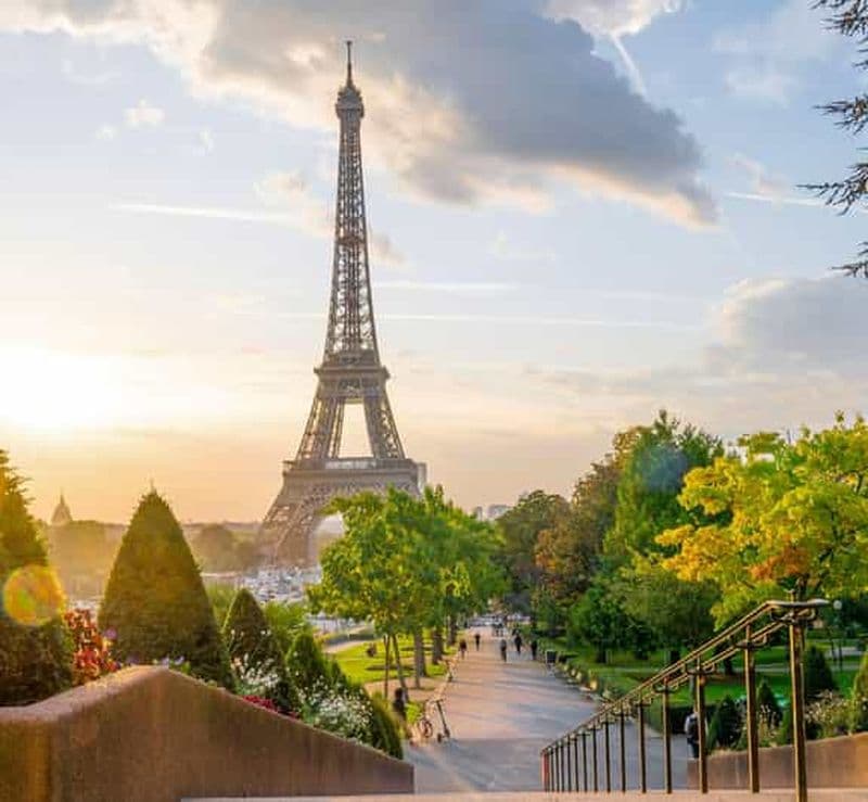 Paris : Tour Eiffel - Accès au 2e étage ou au sommet