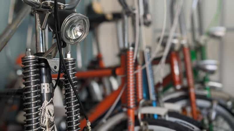 Location de vélos dans le centre-ville : vélos de ville, vélos électriques et consigne à bagages