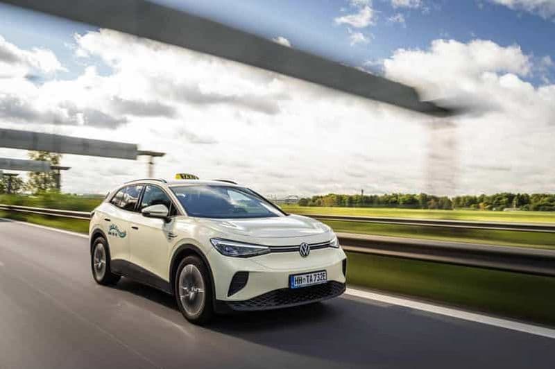 Depuis Tirana : transfert aéroport privé ↔ vers l'hôtel