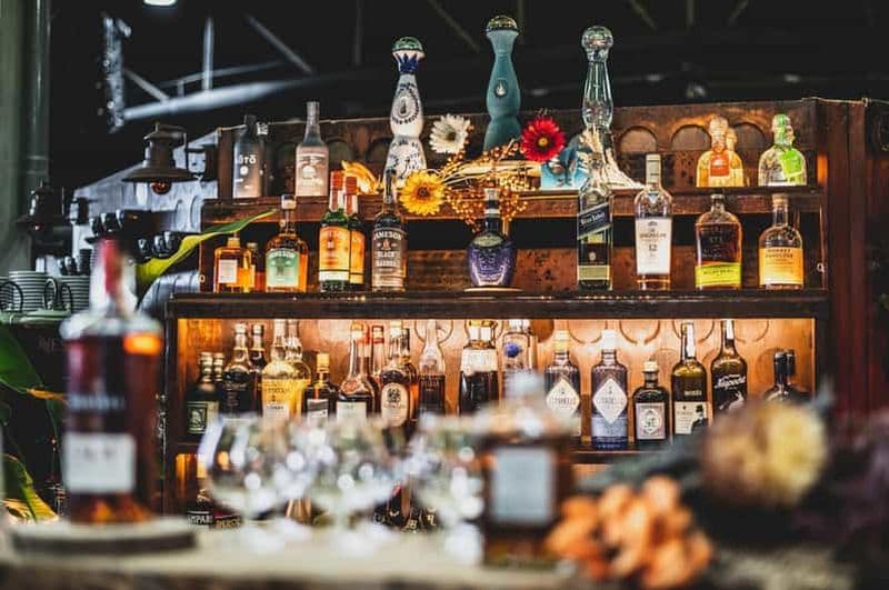 Lisbonne : Spectacle de cirque avec boisson de bienvenue