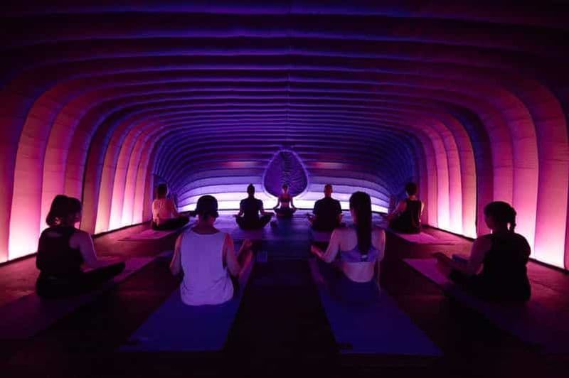 Porto : cours privé de yoga chaud avec gâteau pour votre anniversaire