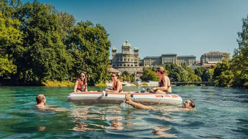 Au départ de Zurich : excursion privée d'une journée en rafting sur l'Aar jusqu'à Berne