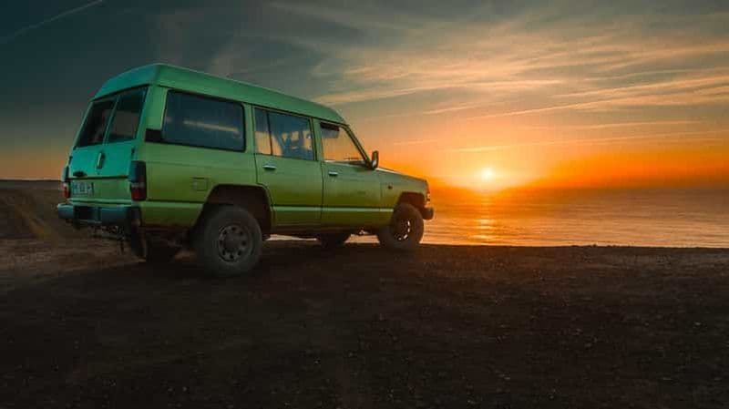 Demi-journée de safari en jeep au coucher du soleil avec vin portugais