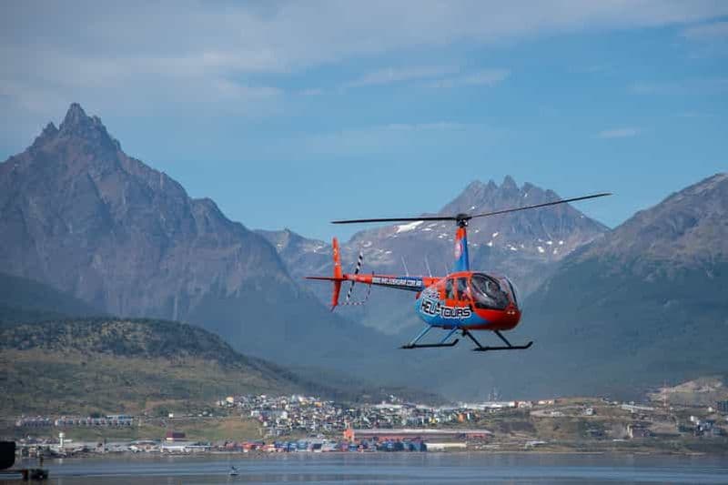 Ushuaia : Aventure panoramique en hélicoptère au cœur des Andes