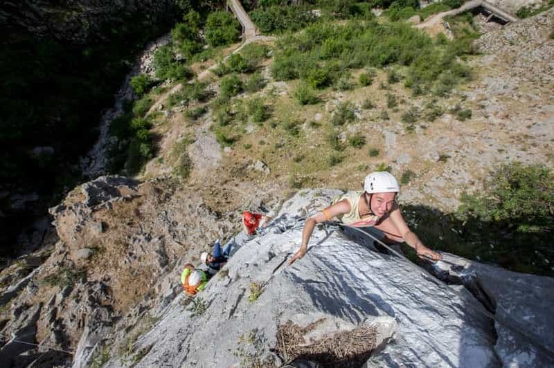 Kotor : aventure en via ferrata avec guide et équipement
