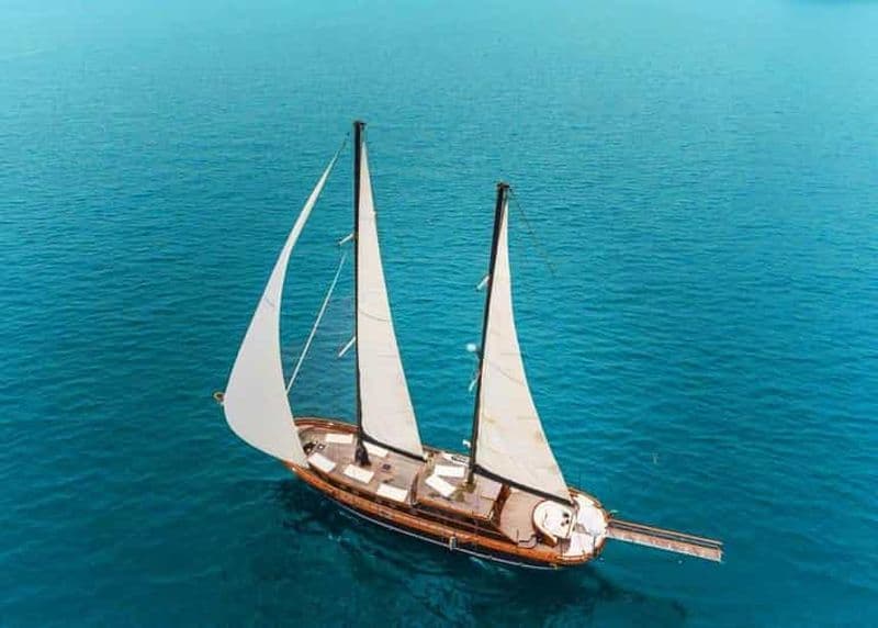 Athènes : Croisière Agistri, Metopi & Aegina avec repas et boissons