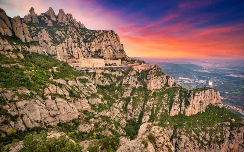 Le monastère de Montserrat et ses environs : une excursion complète en voiture