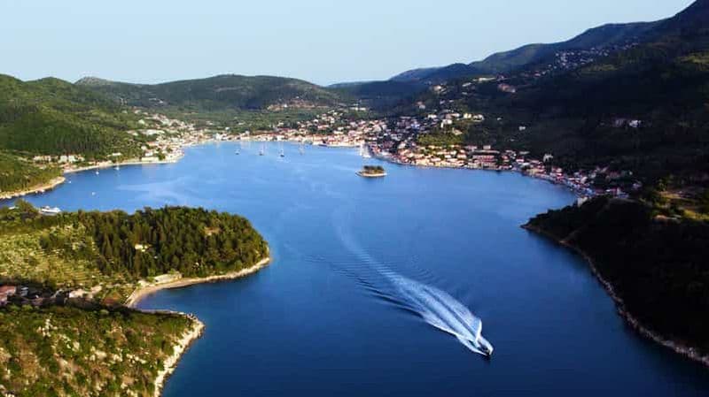 Visite en bus et croisière commentée de l'île d'Ithaca avec arrêts baignade