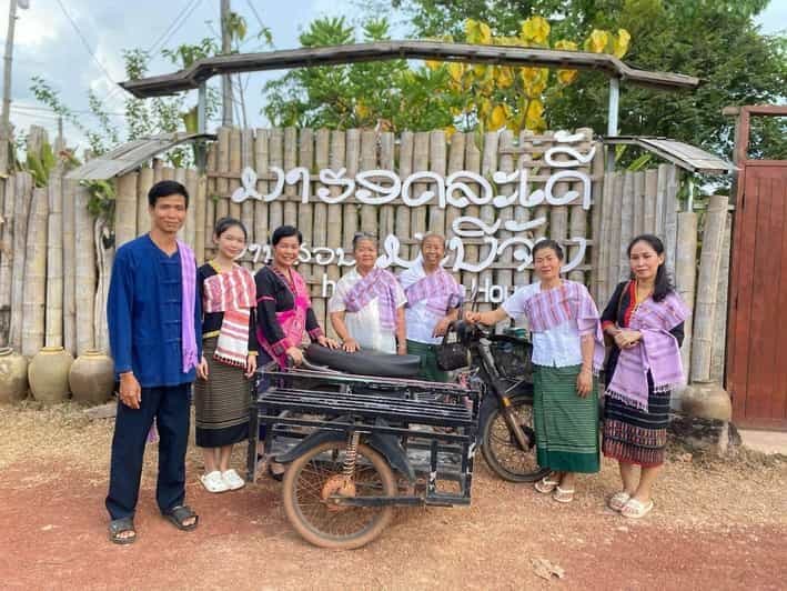 Vientiane : cours de cuisine dans une maison avec jardin