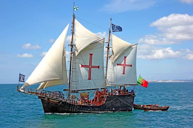 Portimão : Excursion en bateau à voile vers les grottes du cap de Lagos