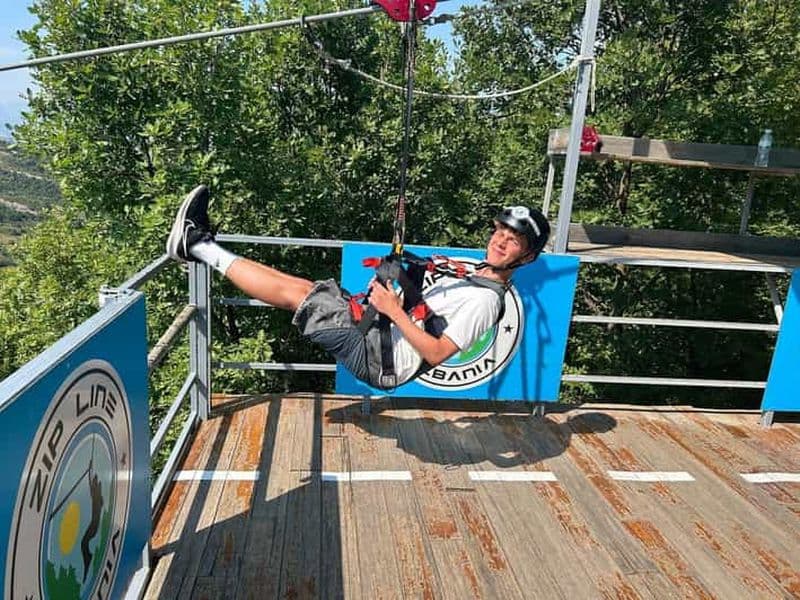 Tirana : excursion aventure en quad et tyrolienne
