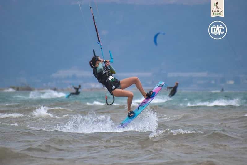 Nafpaktos : expérience privée de kitesurf avec un instructeur