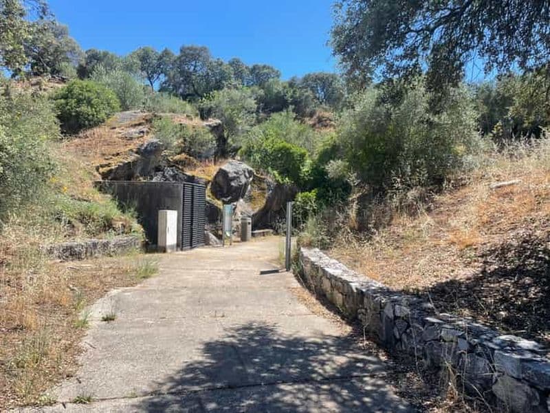 Évora ou Montemor : Visite guidée des grottes de l'Escoural