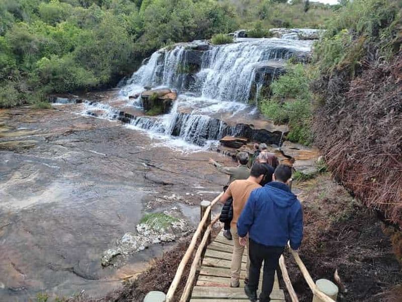 Depuis Curitiba : excursion d'une journée à Cânion do Guartelá avec rafting