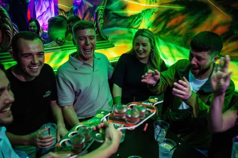 Budapest : tournée des bars nocturnes avec boissons locales