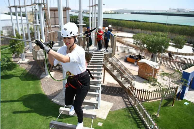 Skyline Soar : aventure guidée en tyrolienne au-dessus du Qatar