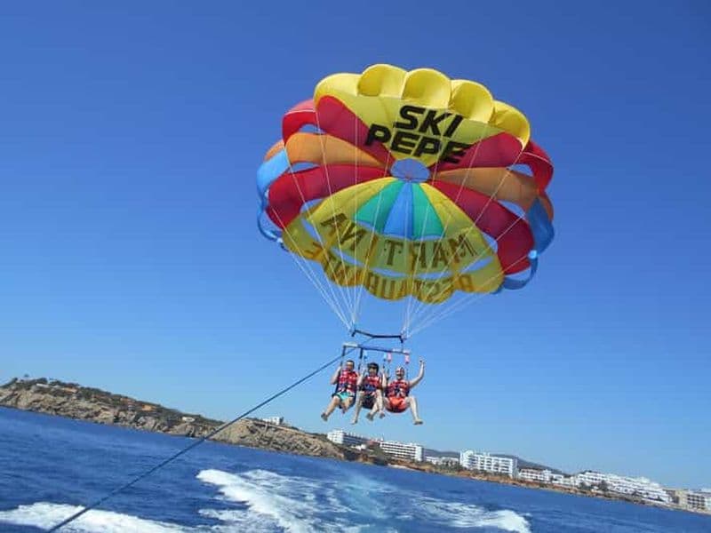 Santa Eulària des Riu : Croisière en parachute ascensionnel avec boissons