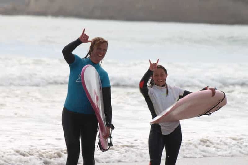 Matosinhos : cours de surf avec équipement