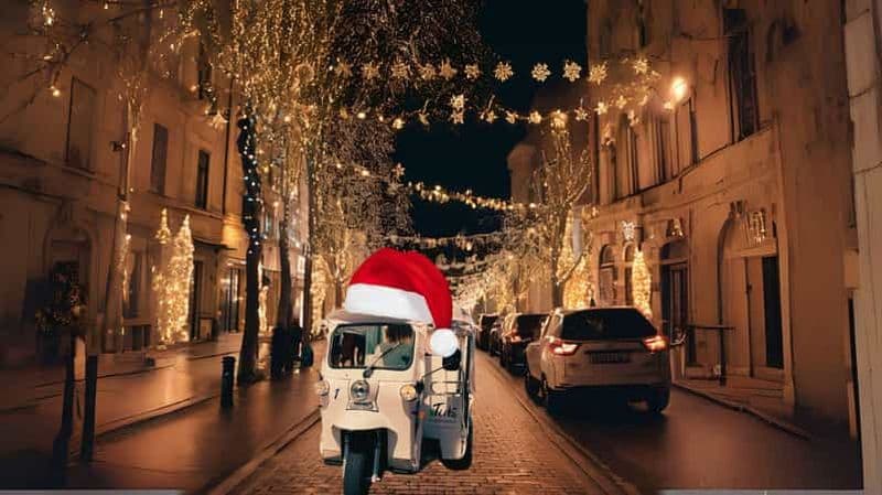 La Corogne : Tour en Tuk Tuk des lumières de Noël