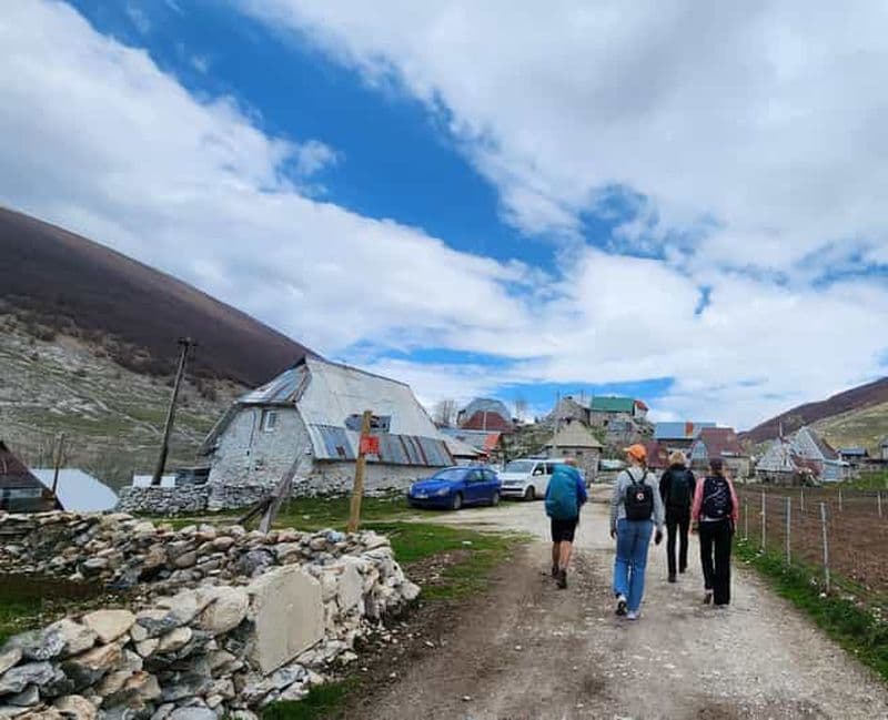 Depuis Sarajevo : Randonnée d'une journée au village de Lukomir