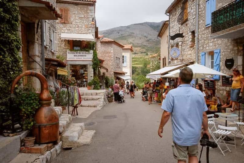 Grasse, Valbonne et Gourdon : Excursion d'une journée avec dégustation de vins