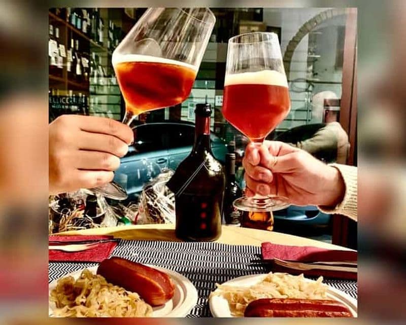 Dégustation de bière artisanale sarde dans la vieille ville de Cagliari