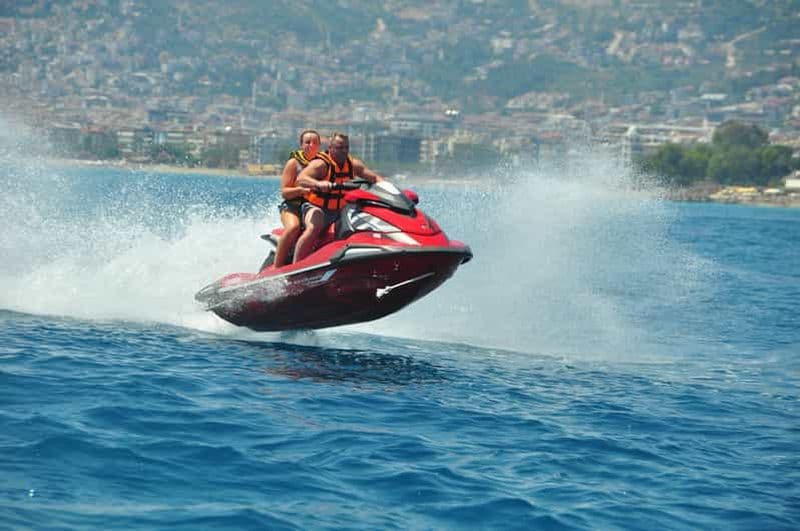 Alanya Jet Ski Tour avec vue sur la côte et briefing sur la sécurité