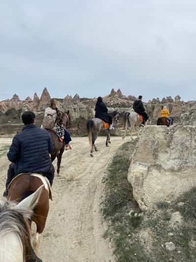 Cappadoce : randonnée équestre avec option lever ou coucher de soleil