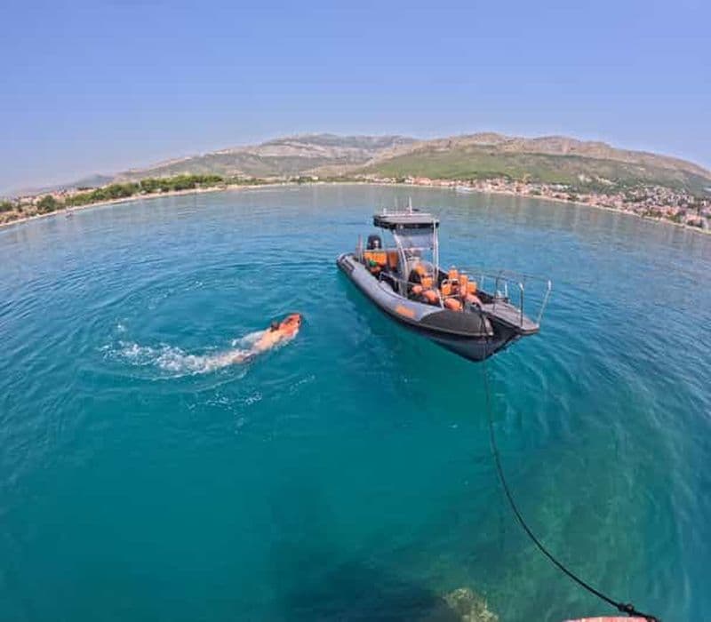 Excursion à Trogir et au Lagon Bleu + Musée sous-marin et jet ski
