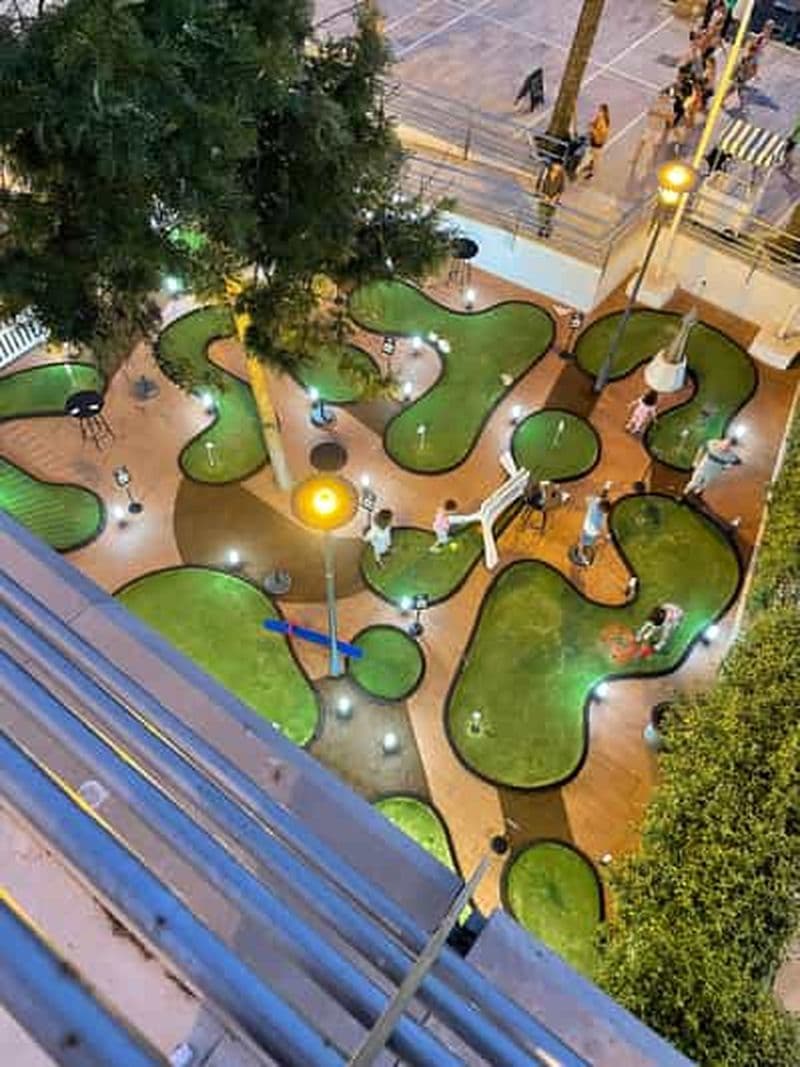 Quizygolf Marbella, entrée au Minigolf