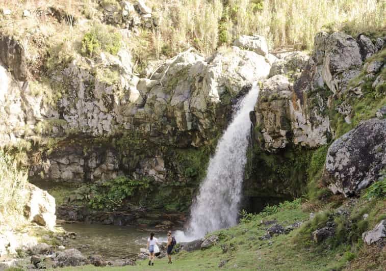 São Miguel : randonnée, plongée et dîner dans des cascades secrètes et enchantées