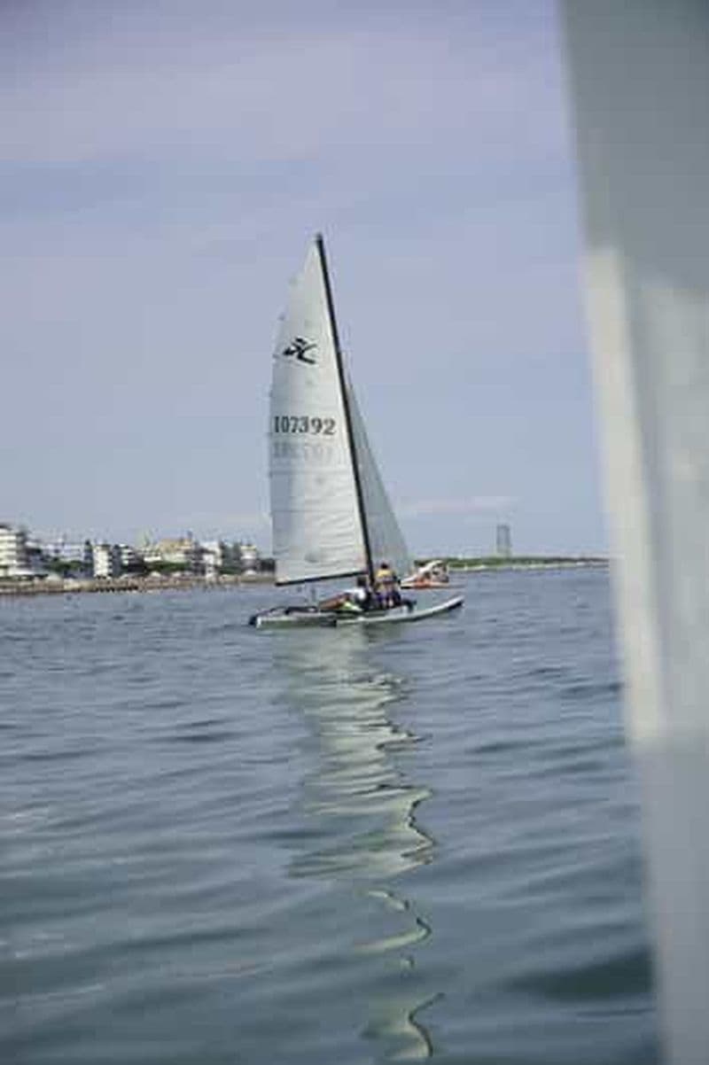 Cours de voile pour enfants au Lido de Jesolo