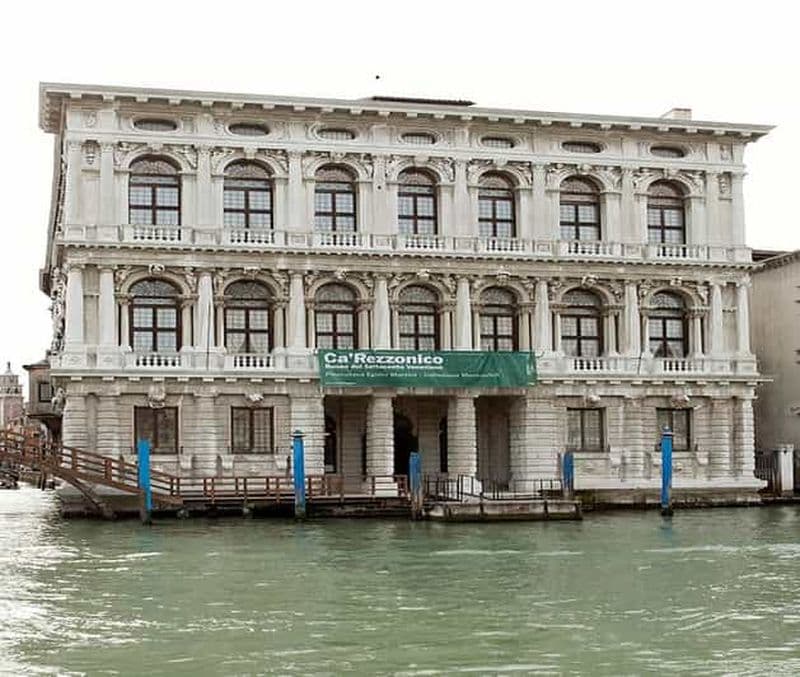 Venise secrète : visite de Ca' Rezzonico et de la Scala Contarini