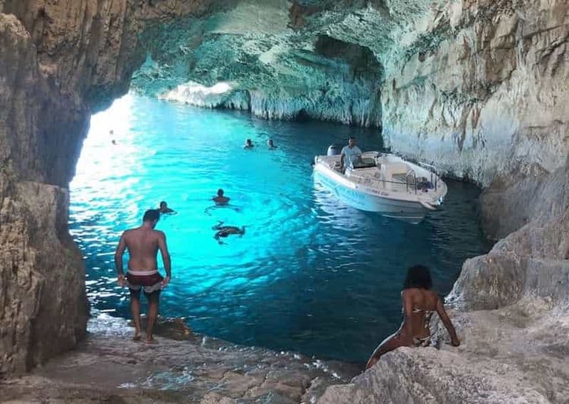 Zakynthos : Croisière sur la côte ouest et dans la baie de Navagio avec 2 arrêts baignade