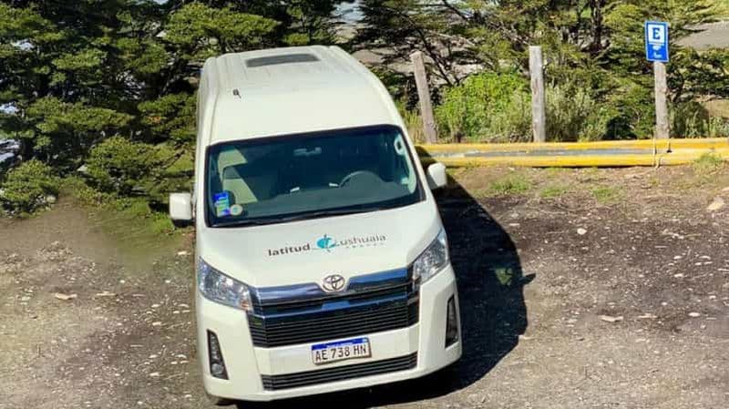 Transfert de votre hébergement à l'aéroport d'Ushuaia