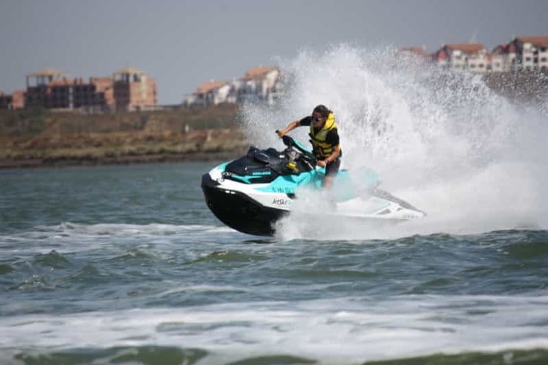 Ayamonte: excursion de 2 heures en jet ski avec guide