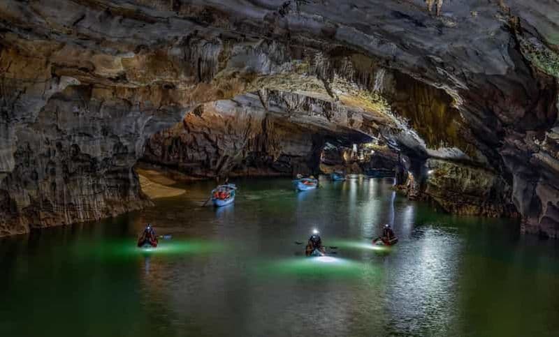 Phong Nha : expédition dans la grotte de Phong Nha, 4,5 km en kayak