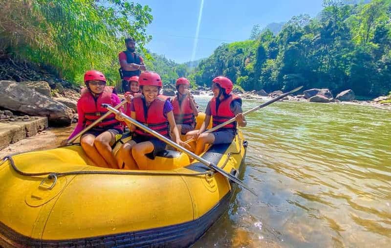 Au départ de Colombo : rafting en eaux vives à Kitulgala et Belilena