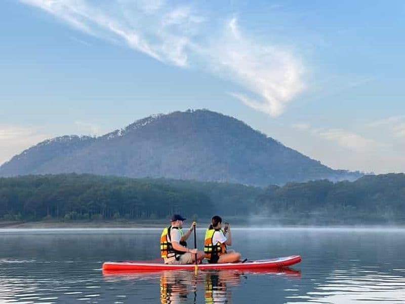 Da Lat : Excursion en kayak ou SUP au lac Tuyen Lam
