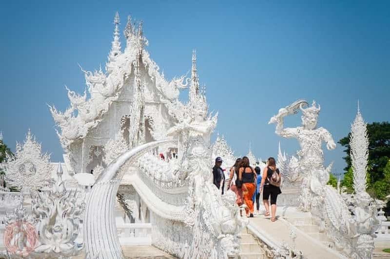 Billet Chiang Mai : temples de Chiang Rai, tribu Karen et sources chaudes