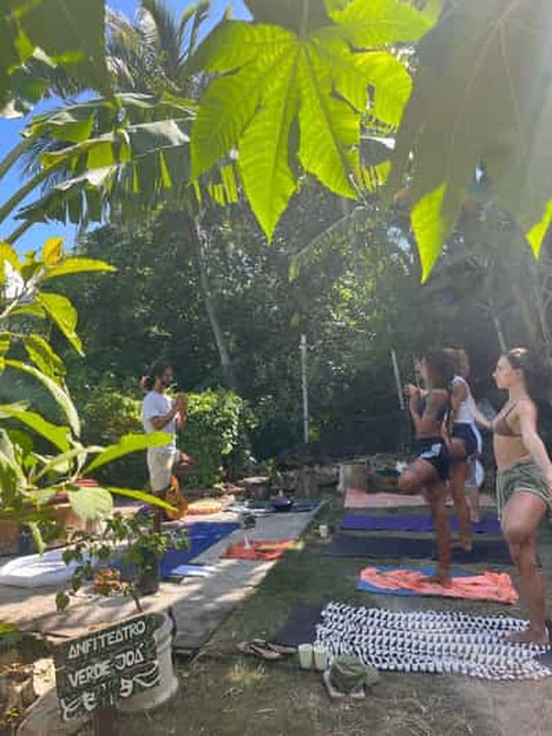 Plage d'Ipanema : cours de yoga avec sound healing