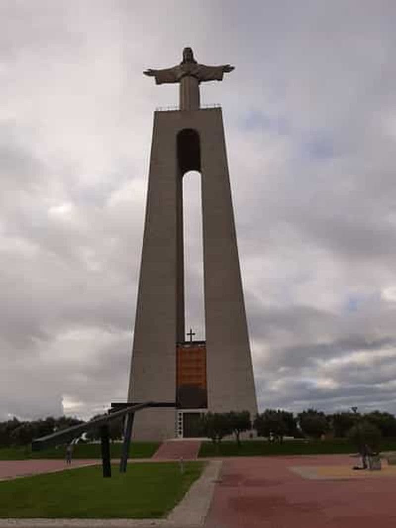 Lisbonne : Visite privée en Tuk Tuk du Christ Roi et du Pont d'Abril