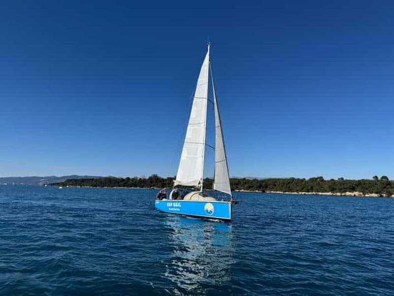 Golf-Juan : Excursion d'une journée à la voile avec plongée en apnée sur l'île